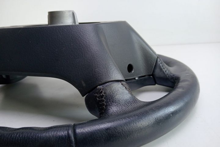 Volan  piele in 4 spite cu comenzi și pilot automat TRW 1555DE Toyot