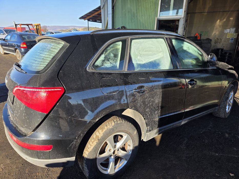 Dezmembram Audi Q5 Manual 4x4 2.0tdi CAGA