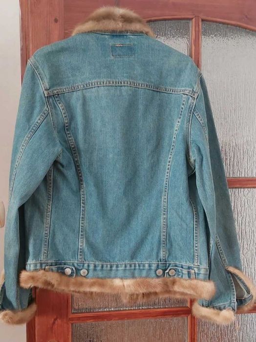 Geacă Levis  cu blana naturala