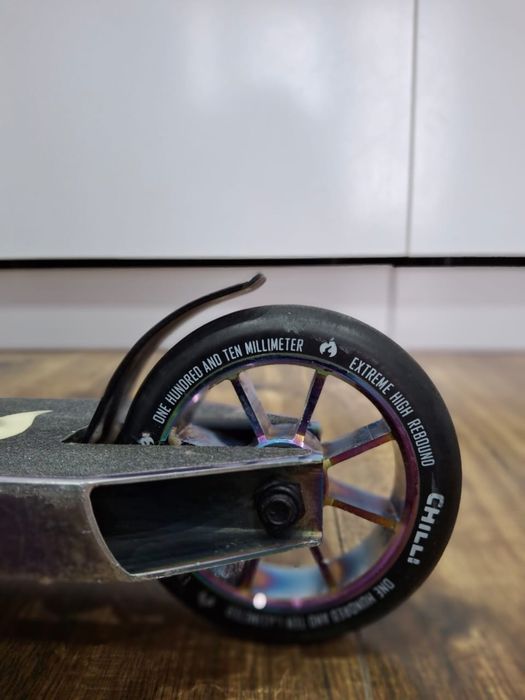 Продаю трюковой самокат CHILLI