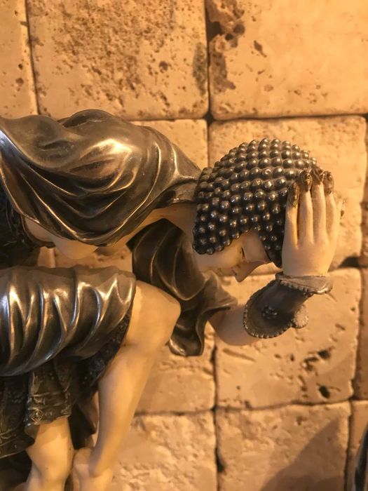 Продавам статуетки