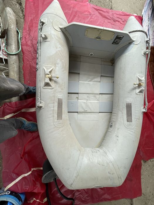 Barca gonflabila dacon