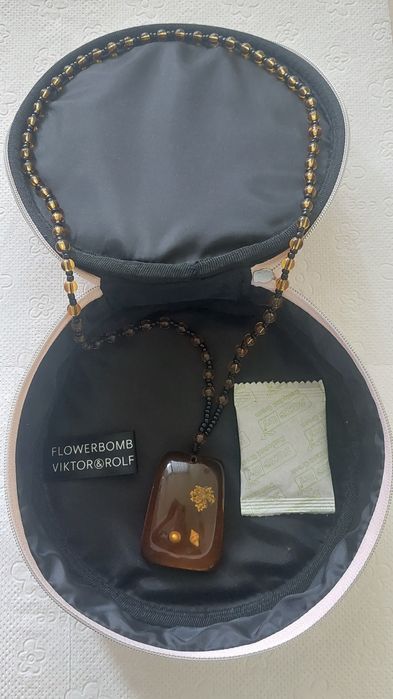 Кутия за бижута  "V & R", Висулка, Несесер