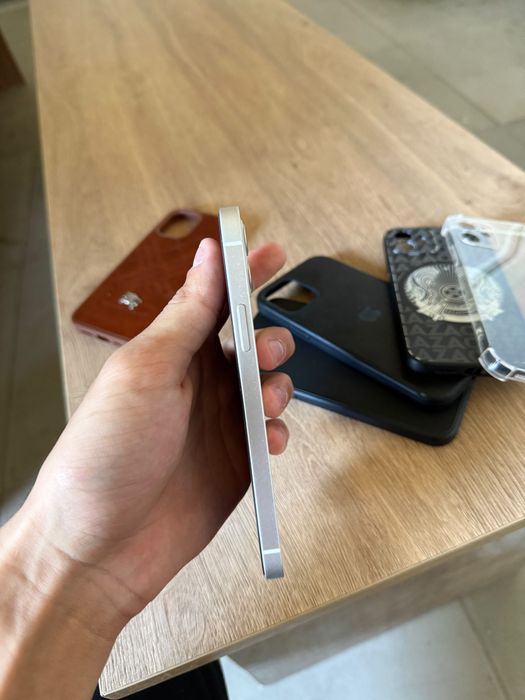 Iphone 12 в идеальном состояний