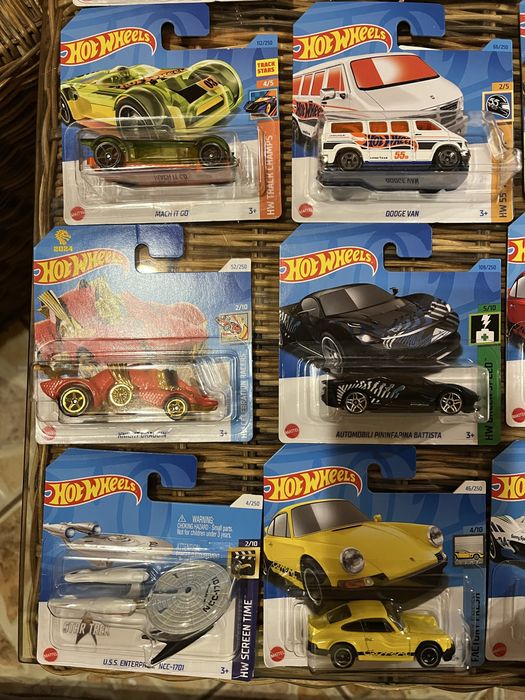 Lot HotWheels 50 bucati!