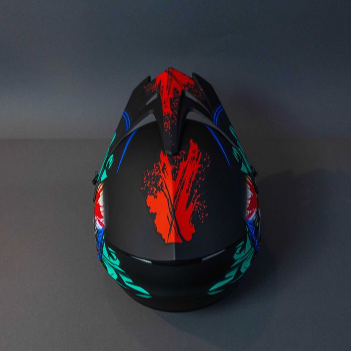 Каска с очила за ел. тротинетка , велосипед , мотокрос