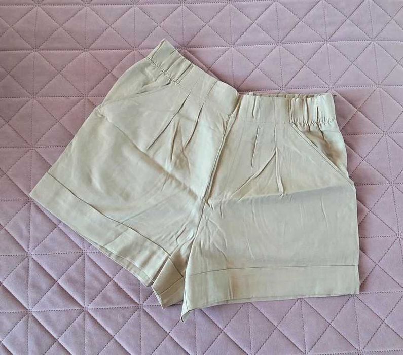 Pantaloni scurti ZARA