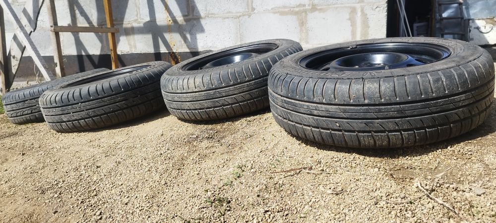 2 колеса в сборе, диски с резиной 14 радиус.