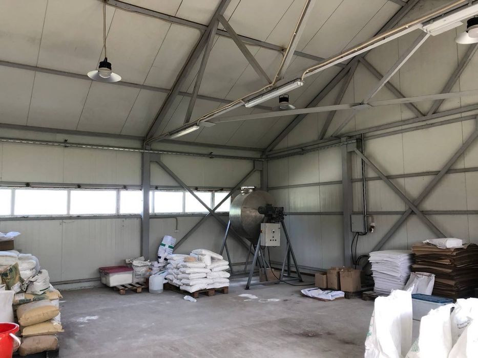 Продам пром. базу в Есике