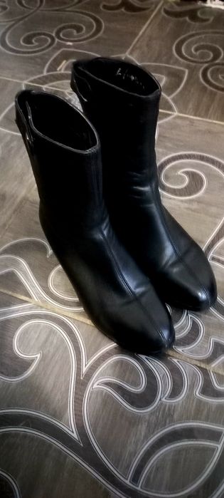 Челси,осениий сапоги,и кроссовки