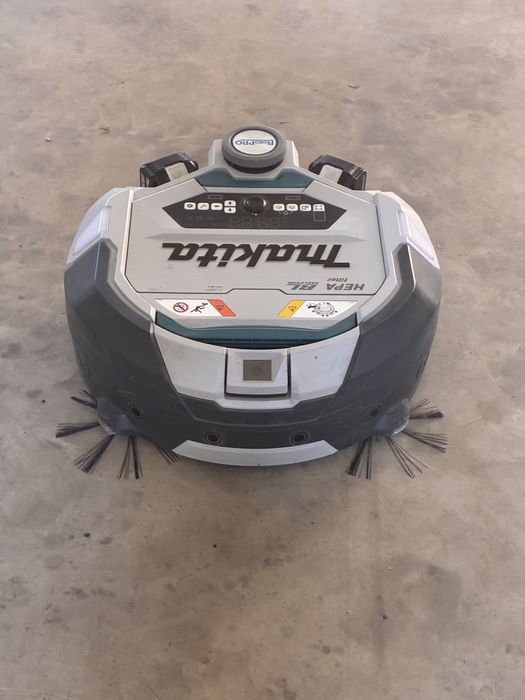 Robot aspirator industrial Makita DRC300, complet,