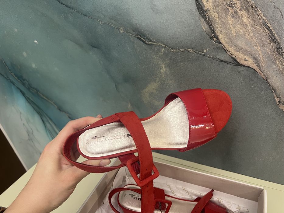 Женская обувь