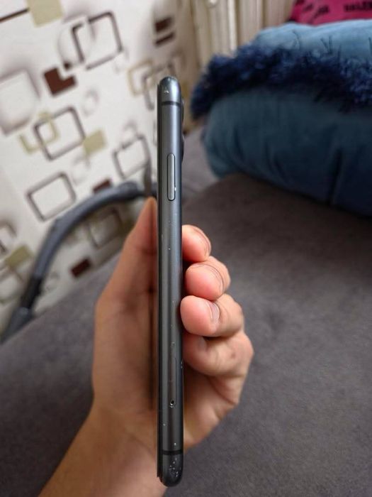 Iphone 11 sotiladi srochna