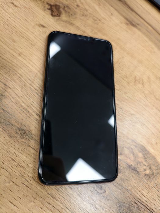 Продам iPhone XS MAX