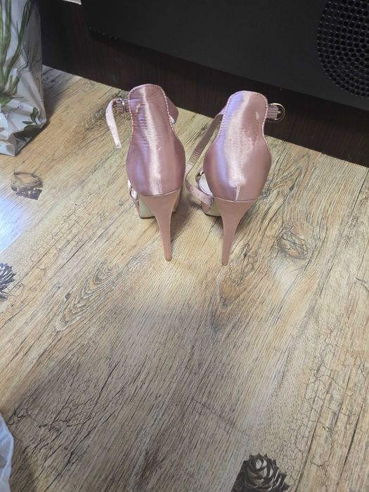 Дамски сандали 38 номер оригинални