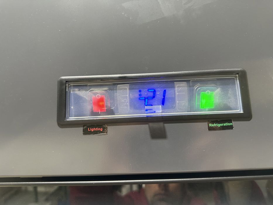 Dulap congelare - refrigerare TOP 2DF 145 cm / NOU