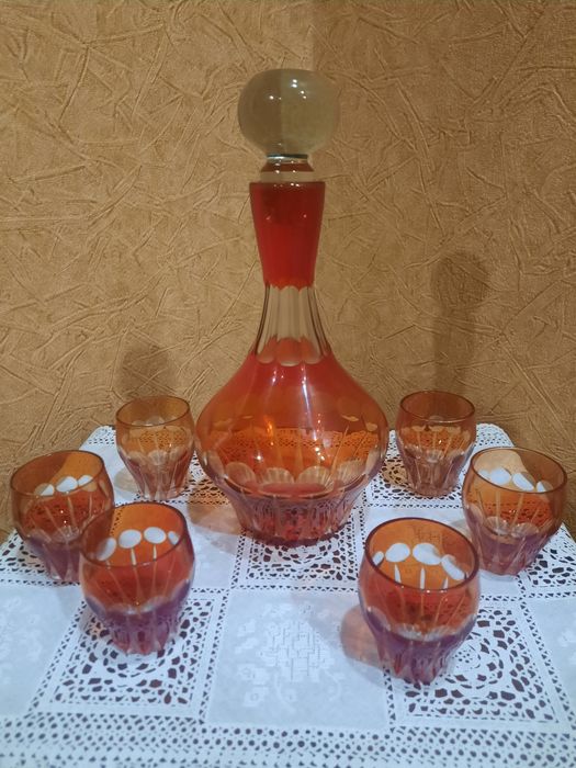 Коллекционный, винтажный набор: графин и 6 стопок. Ручное травление ви