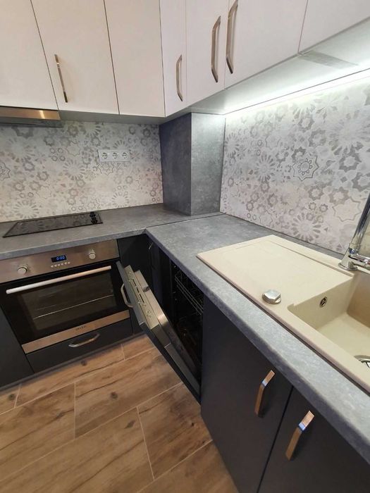 Дава се под наем Тристаен апартамент в Пловдив, Каменица 2 - 90 кв.м за 425 € - Снимка #3