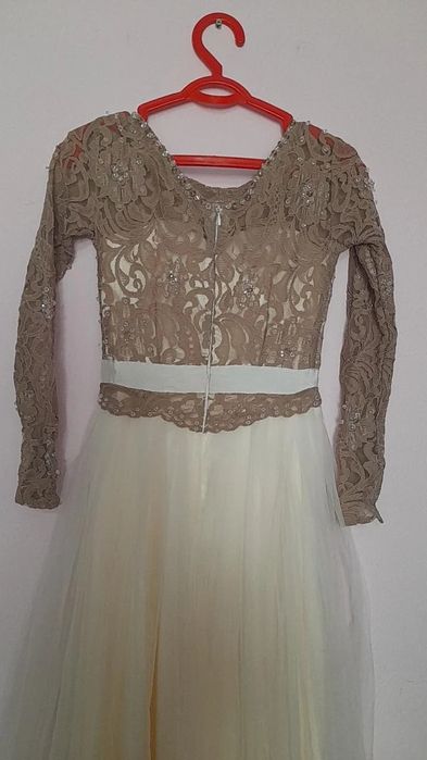 Вечерний платье продаётся