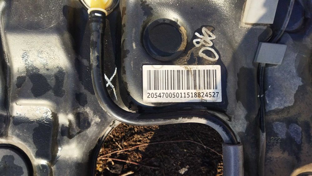 Продавам резервоар за гориво Mercedes