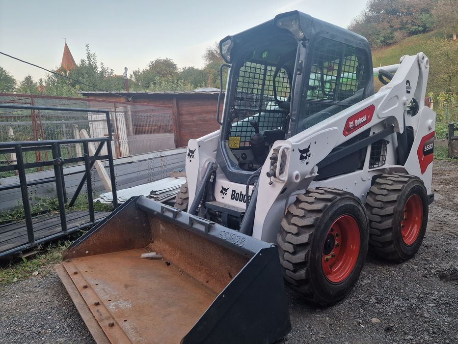 Inchirieri utilaje buldoexcavator excavator bobcat buldo demolari