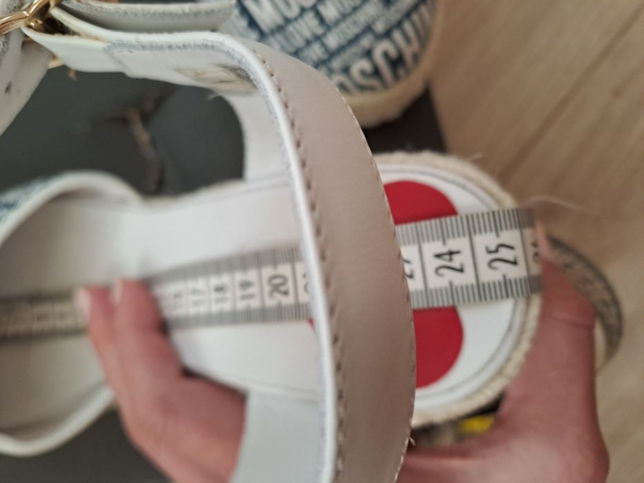 Love Moschino 170 лв.