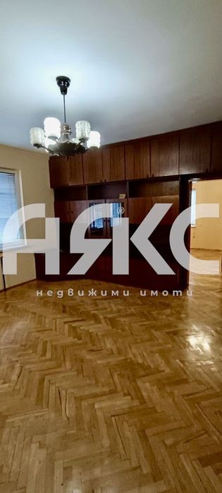 Дава се под наем Четиристаен апартамент в София, Редута - 124 кв.м за 650 € - Снимка #1
