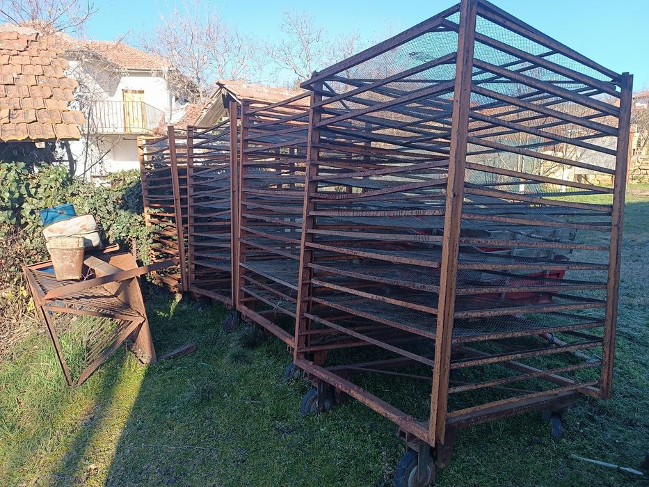 Колички професионална сушилня с тави / сита