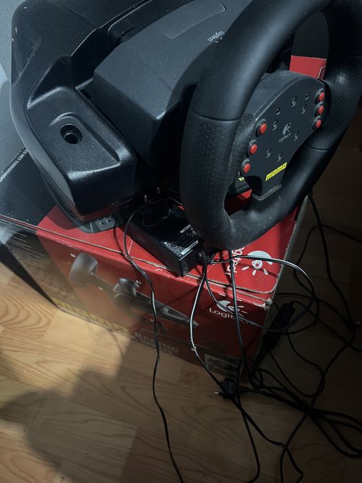 Logitech momo racing