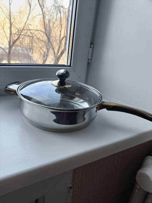 Сковорода-сотейник d24