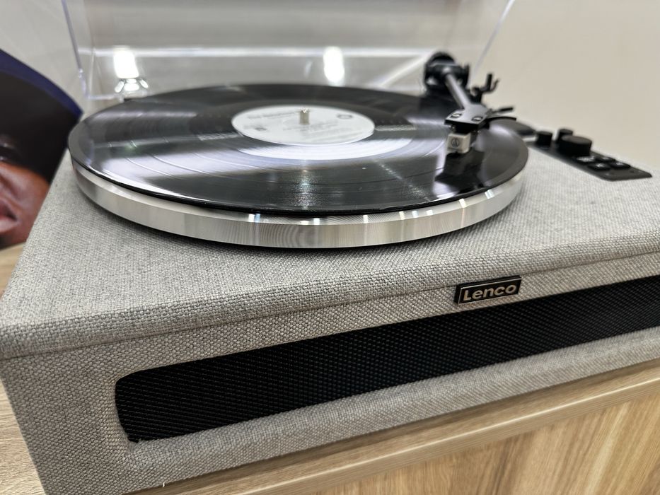 Продам виниловый проигрыватель Lenco LS-43