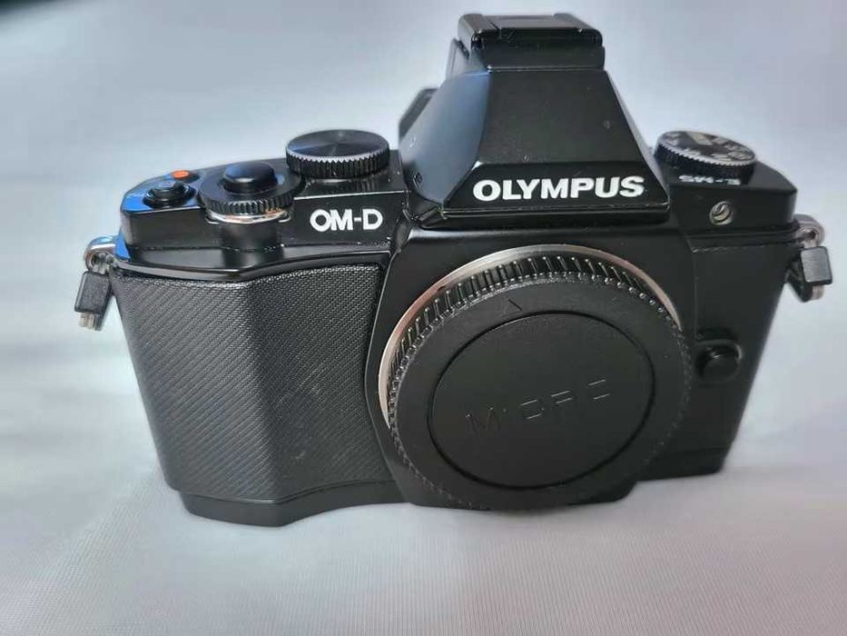 Фотоапарат Olympus OM-D E-M5 MK I - с частичен дефект