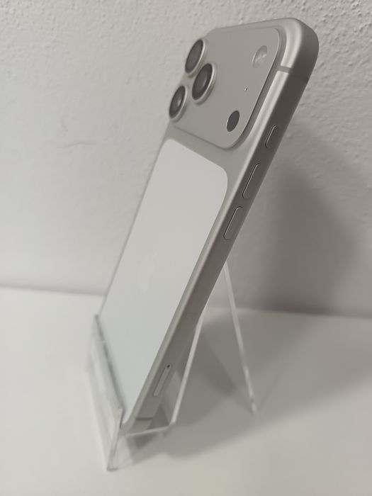 iPhone 17 Pro Max că nou
