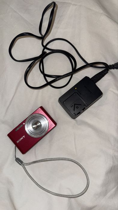 Sony Cyber-shot DSC-W830