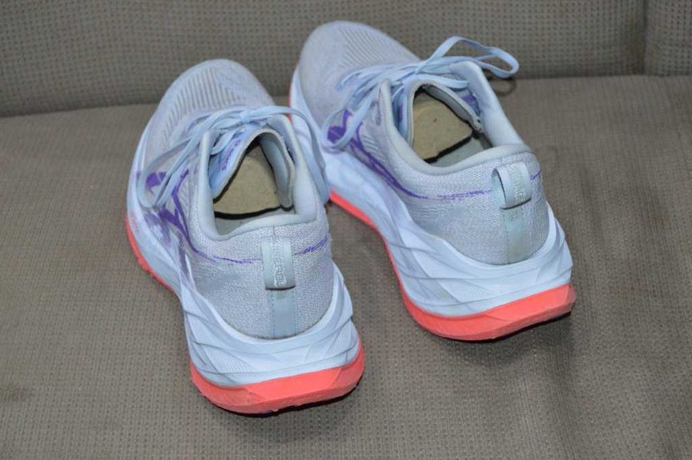 Incaltaminte alergare ASICS Superblast 2 marime 43.5 model 2024