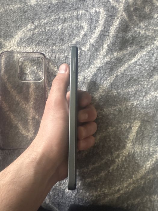 Продам Nubia v70 256g