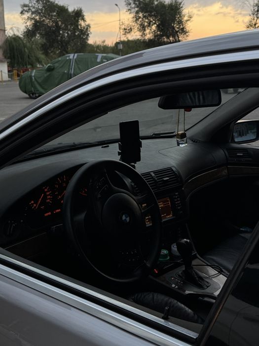 Продам BMW 535 E39 рест 2000