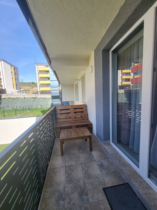 Inchiriez apartament