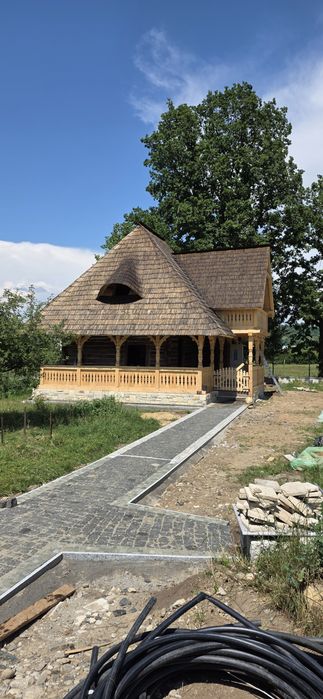 Construim case traditionale din lemn