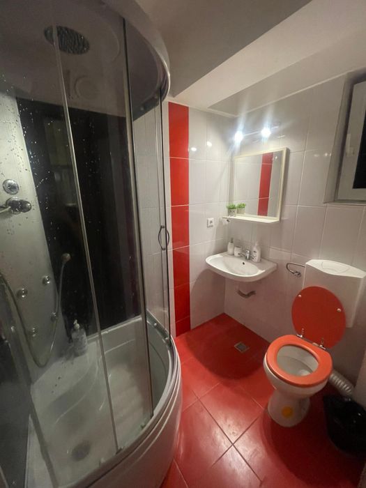 Inchiriem apartament termen lung