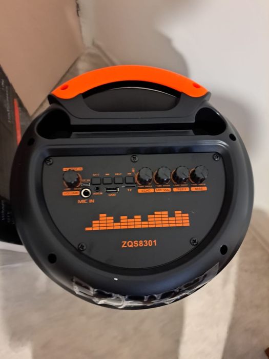 Bluetooth метровая колонка. Колонка