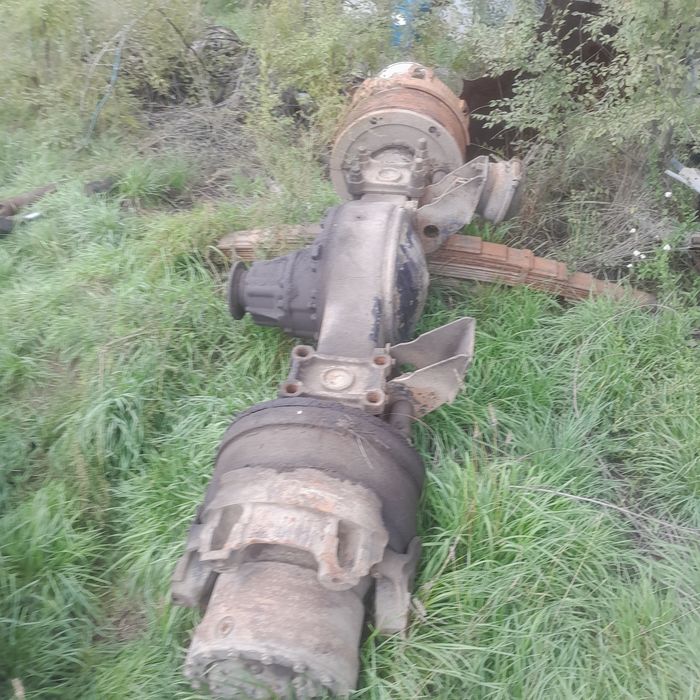 Продам маз кранзапчасти