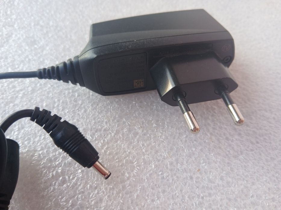 Зарядно за Nokia (стар модел телефон)