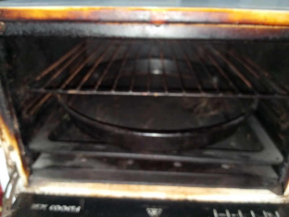 Мик.печь итимат сотилади тез ва арзон булди ишлайди нархини келишамиз