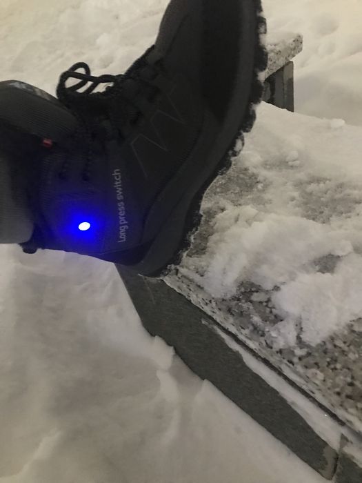 Кроссовка 36 р очень качественный