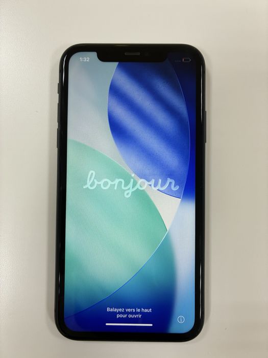 Iphone 11 с 64 GB памет