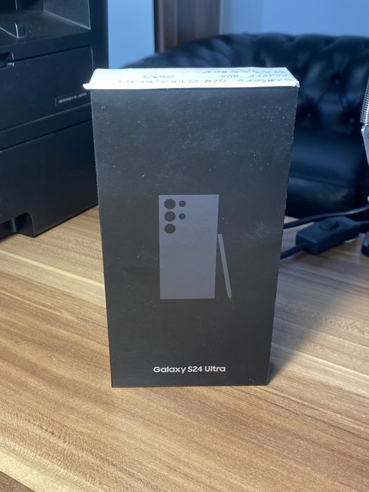 Samsung Galaxy S24 Ultra • 256 GB • Titanium Black