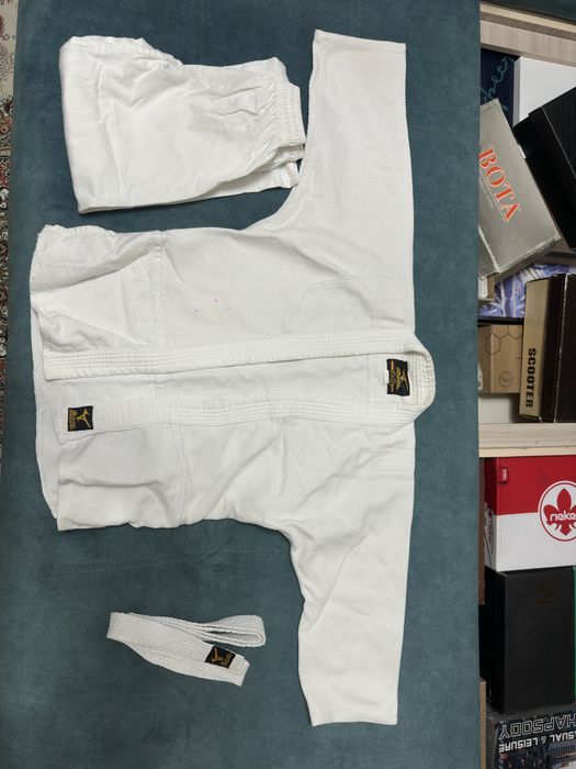 Кимано Essimo и Mizuno