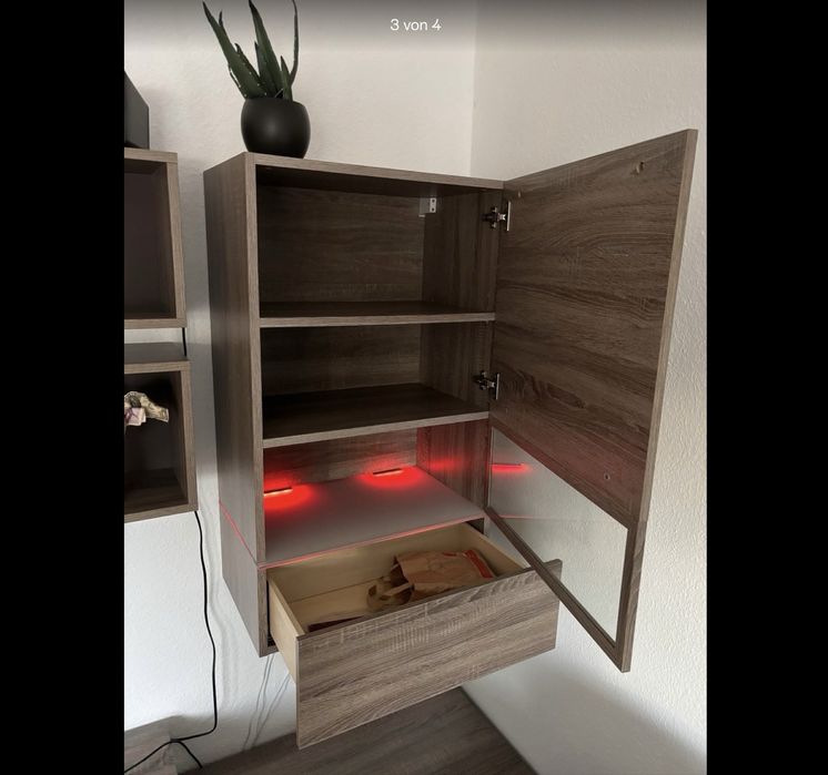 Mobila de living cu lumini ambientale