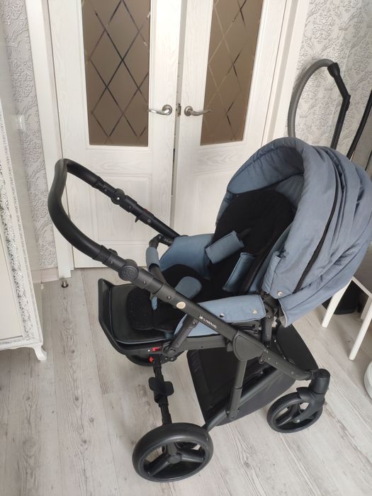 Продам коляску Adamex Chantal 2 в 1
